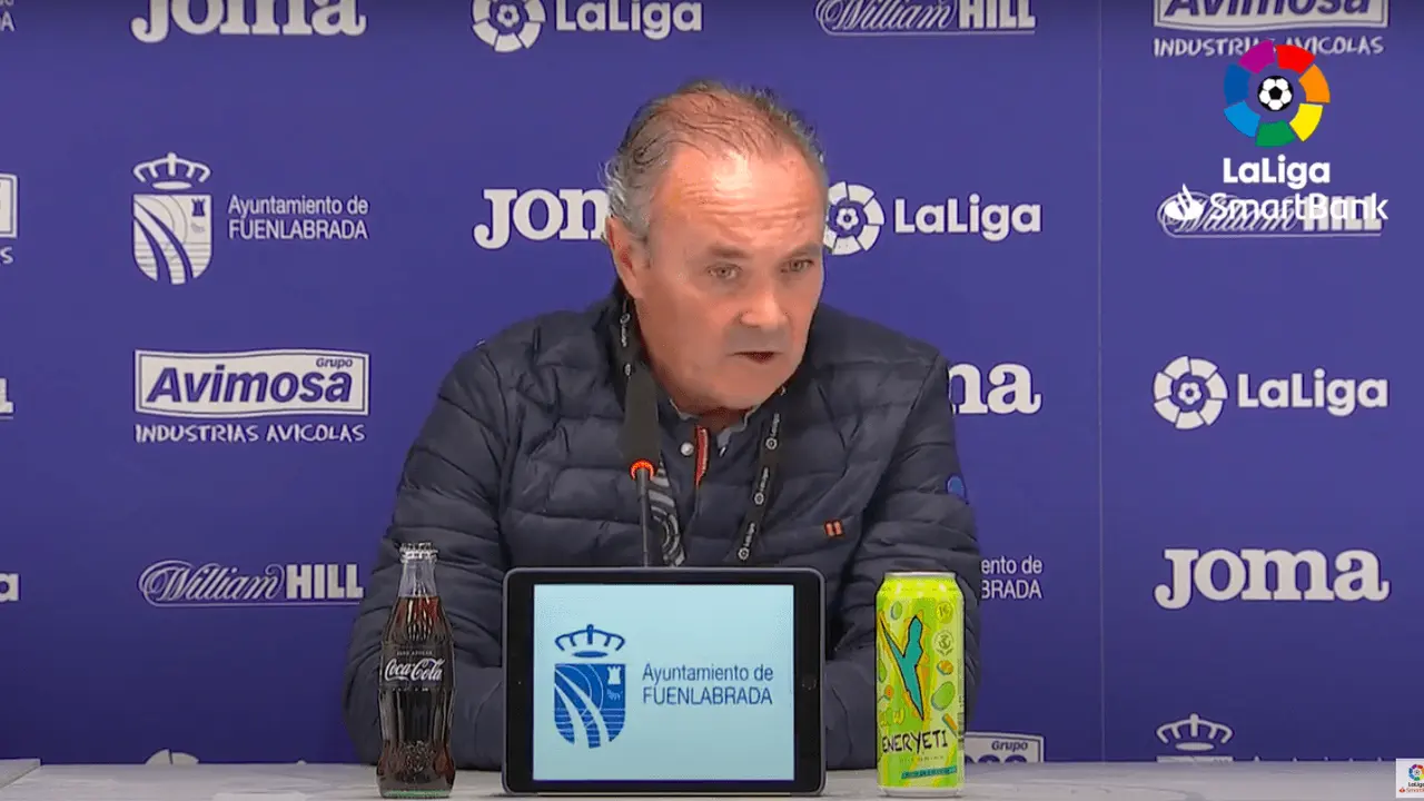 Juan Ignacio Mart&iacute;nez en la sala de prensa del Fernando Torres. Foto: YouTube