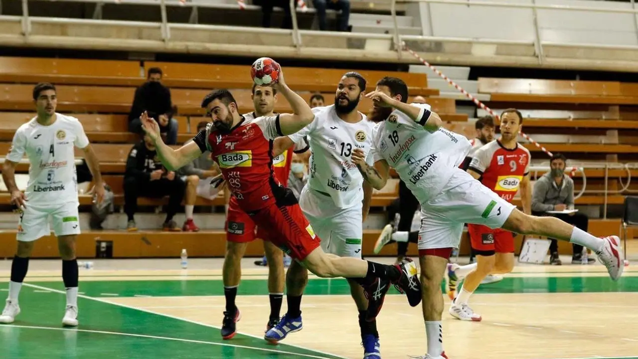 Alex Marcelo, capit&aacute;n del Bada Huesca, dejar&aacute; el club al final de esta temporada. Foto: Andrey Sapizhak
