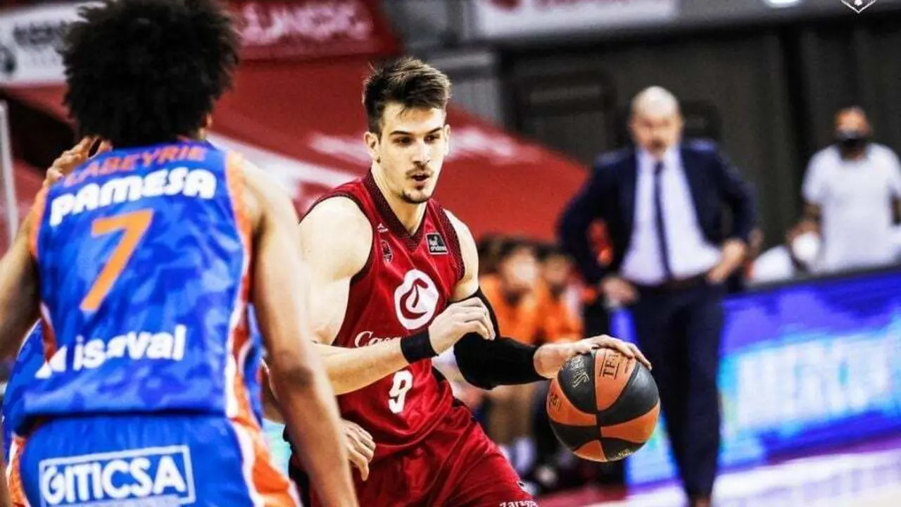 Nico Brussino, en el partido del domingo ante Valencia. Foto: Esther Casas/Casademont Zaragoza
