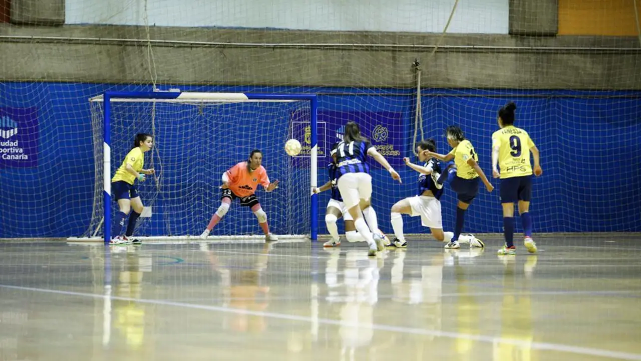 Lance del partido entre Teldeportivo e Intersala. Foto: Teldeportivo