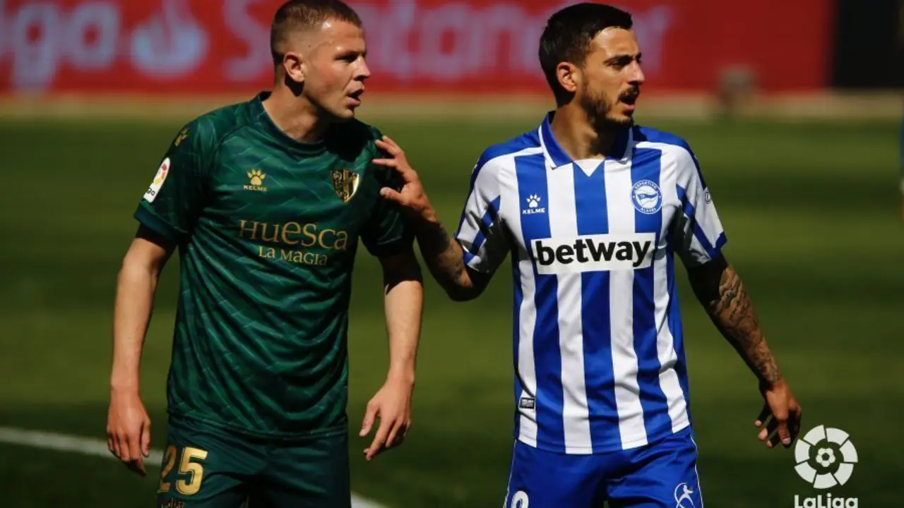 Vavro contra el Alav&eacute;s. | Foto: LaLiga