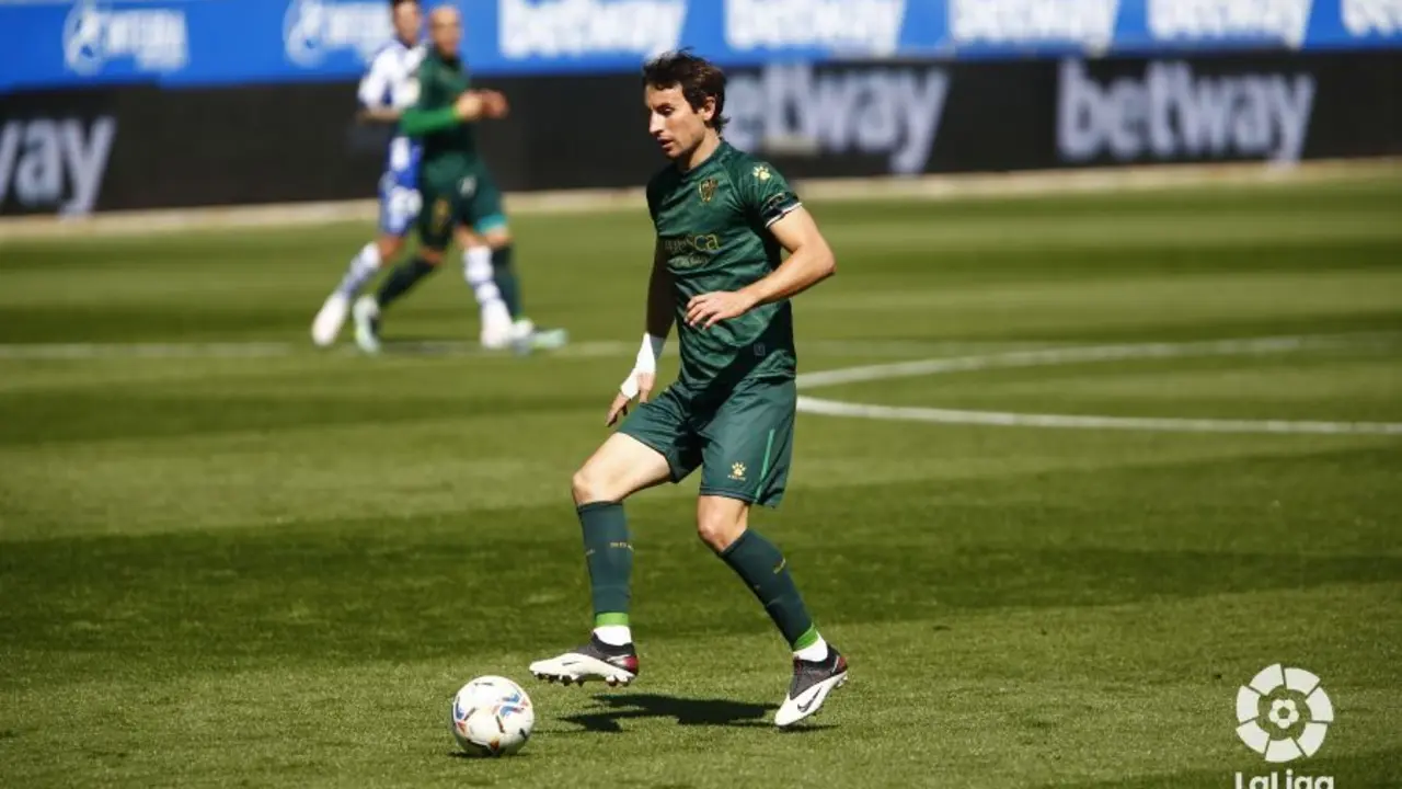 Mosquera, en una imagen de archivo, en un partido contra el Alav&eacute;s. | Foto: LaLiga