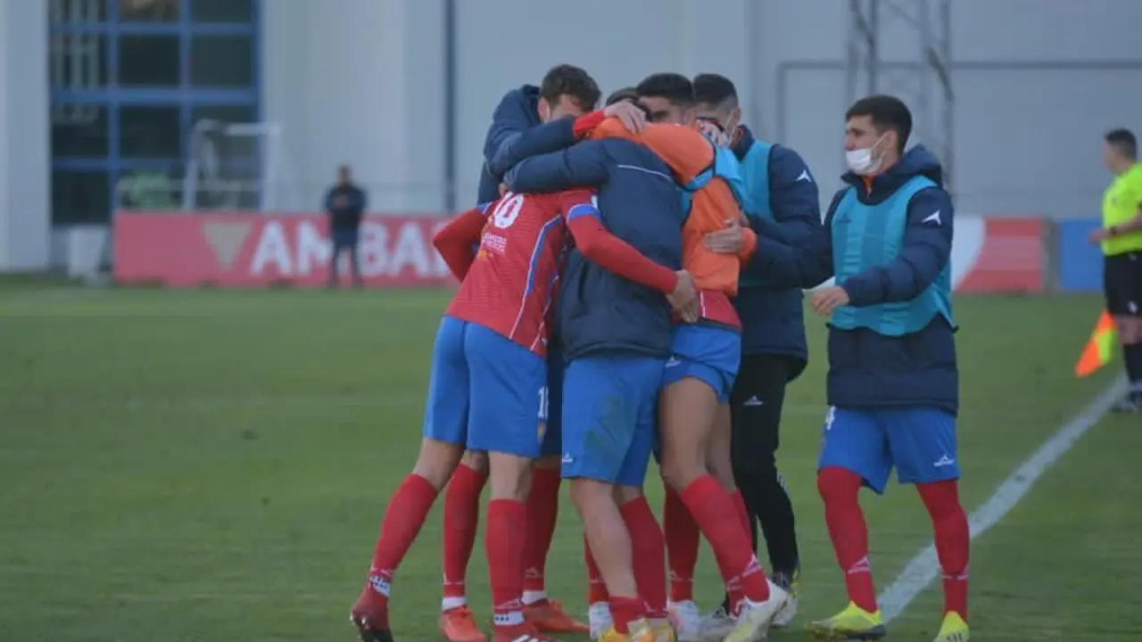 Los jugadores turolenses celebrando un gol. | Foto CD Teruel