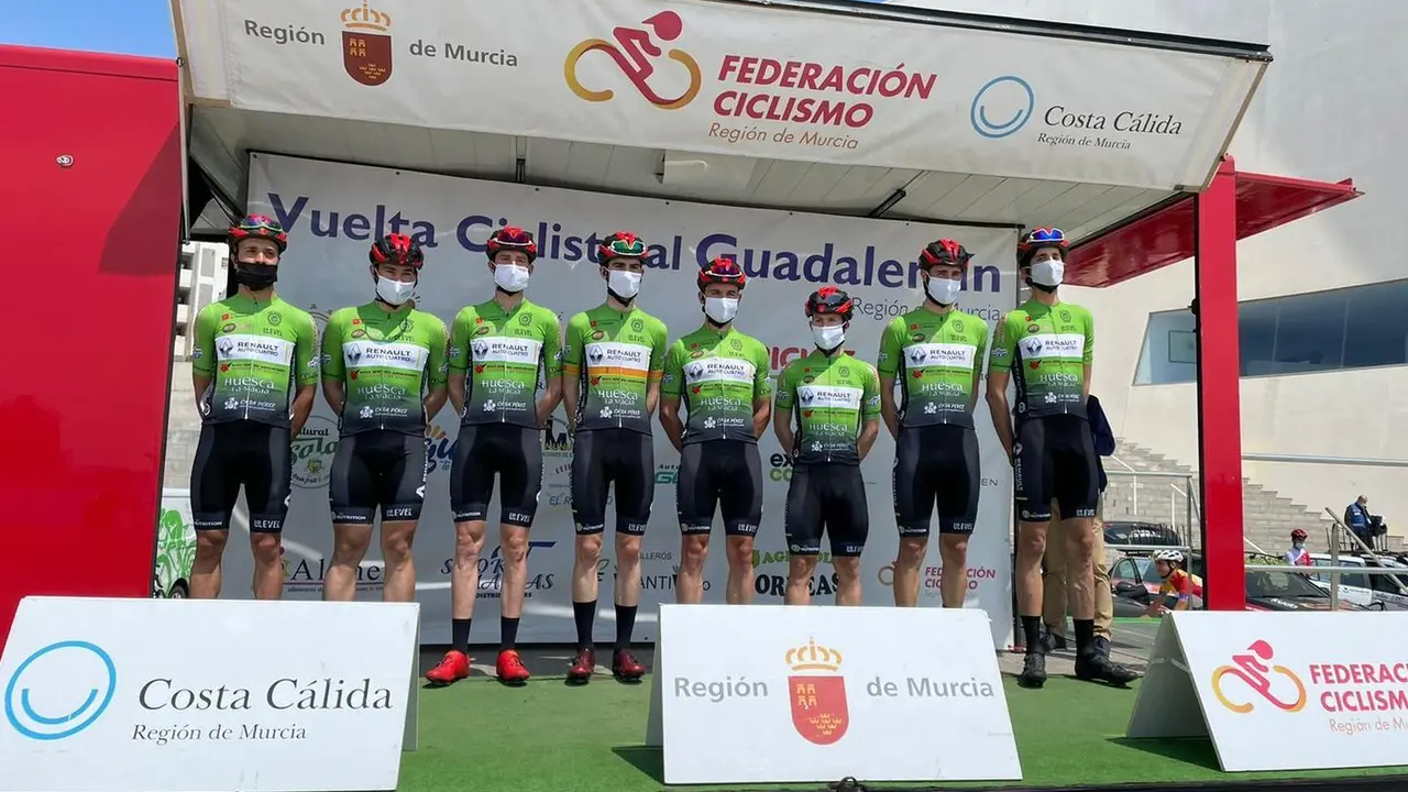 El Huesca La Magia Renault, en la imagen, acab&oacute; quinto por equipos en la carrera disputada en Murcia. Foto: Cedida