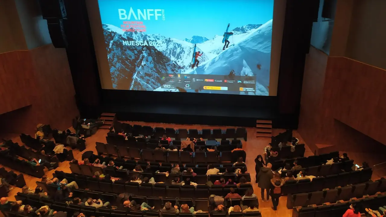 Las sesiones oficiales completaron su aforo permitido en las cinco sedes. Foto: Banff Festivall