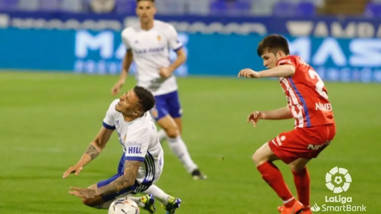 Narv&aacute;ez en el partido contra el Sporting de Gij&oacute;n. | Foto: LaLiga