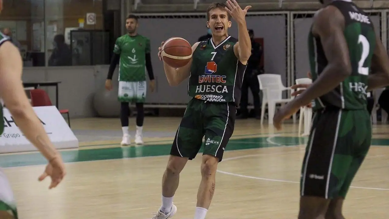 Jorge Lafuente, capit&aacute;n del Pe&ntilde;as, volver&aacute; a ser el l&iacute;der del CB Pe&ntilde;as. Foto: C. Pascual