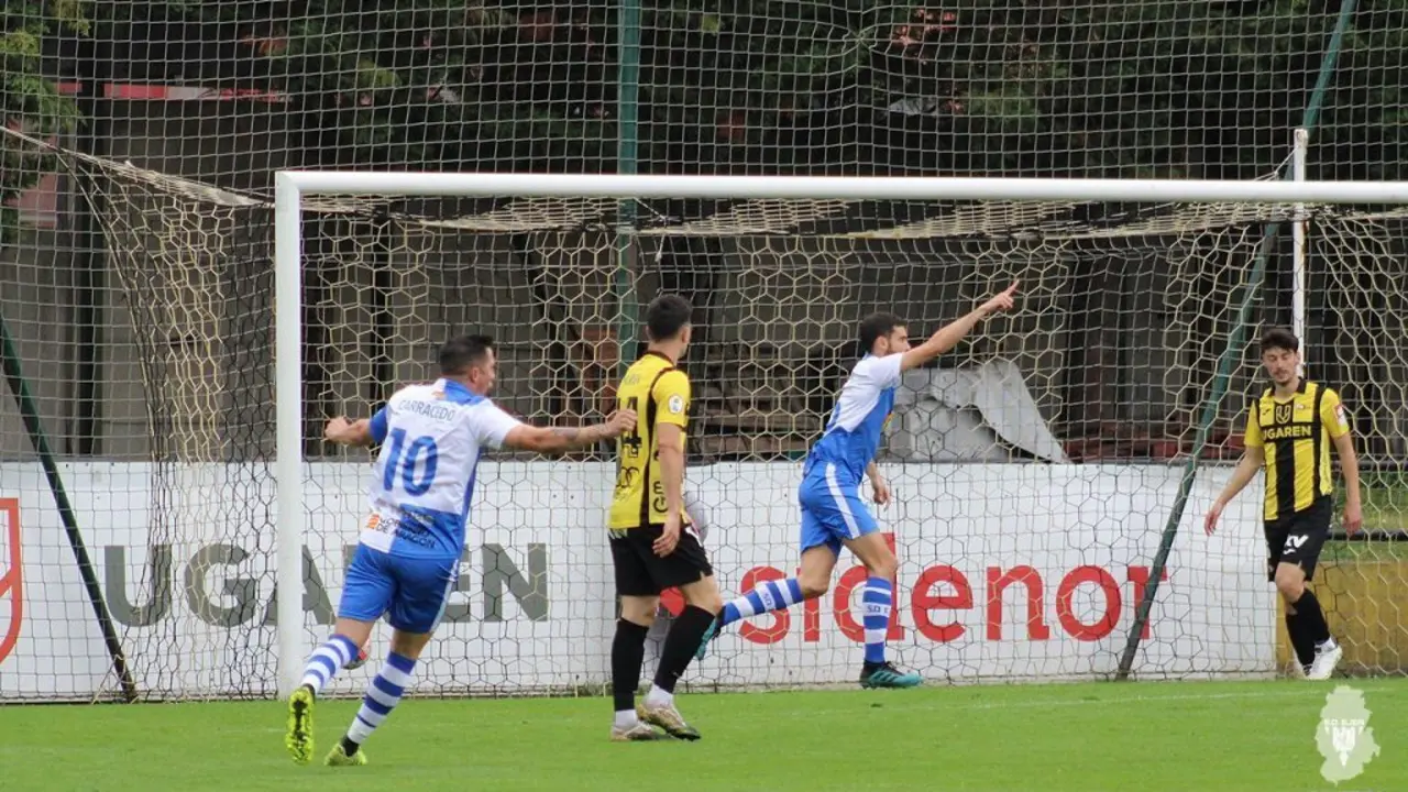 El Ejea celebra su gol ante el Portugalete. Foto: SD Ejea