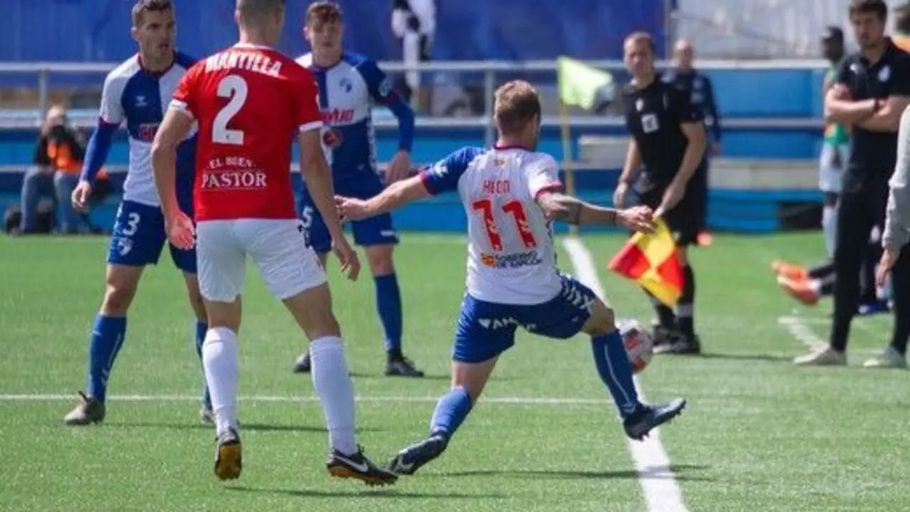 El Ebro quiere romper su mala racha ante el Laredo. Foto: CD Ebro