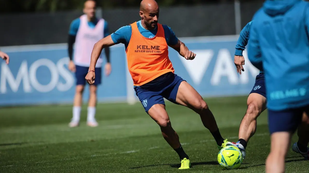 Mikel Rico durante el entrenamiento. | Foto: SD Huesca