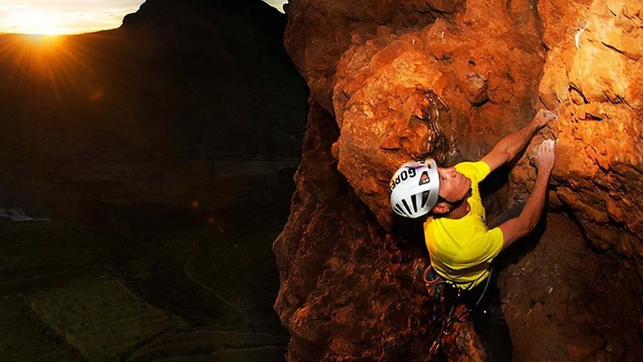 Jonatan Larra&ntilde;aga, en la imagen, abre este cap&iacute;tulo de Planeta Monta&ntilde;a. Foto: Web Jonatan Larra&ntilde;aga