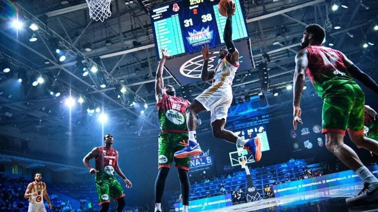 Dylan Ennis, en el partido del viernes ante Pinar Karsiyaka. Foto: FIBA