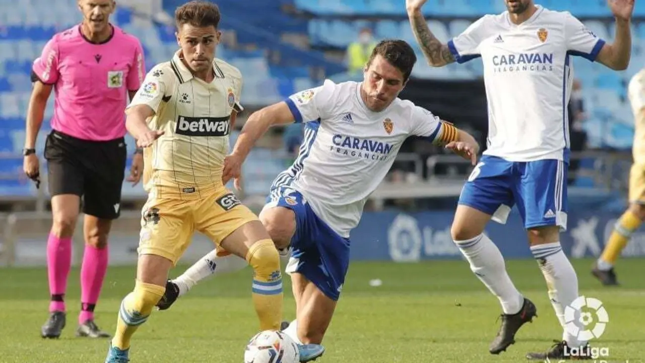 Zapater en el &uacute;ltimo partido contra el Espanyol. | Foto: LaLiga