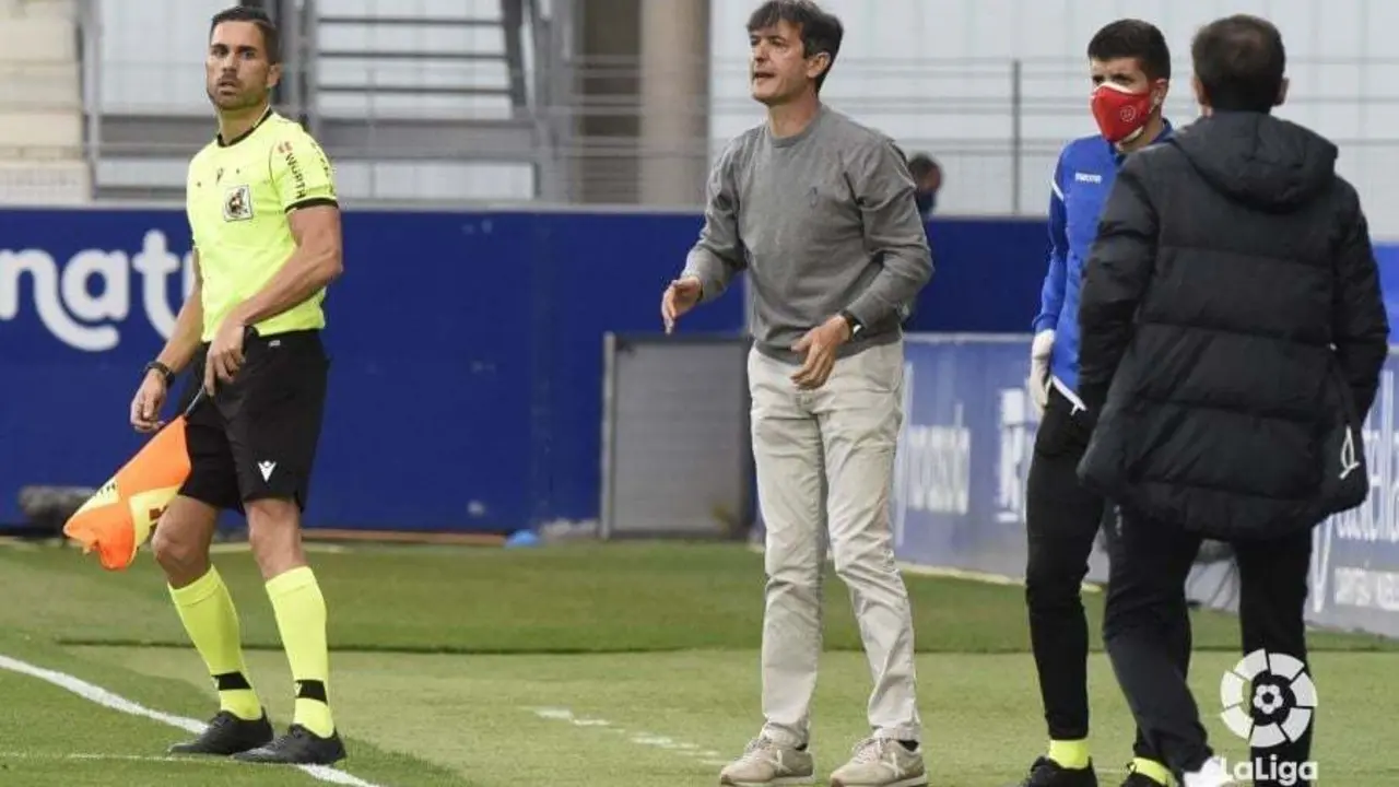 Pacheta dirige a los suyos contra el Athletic. | Foto: LaLiga