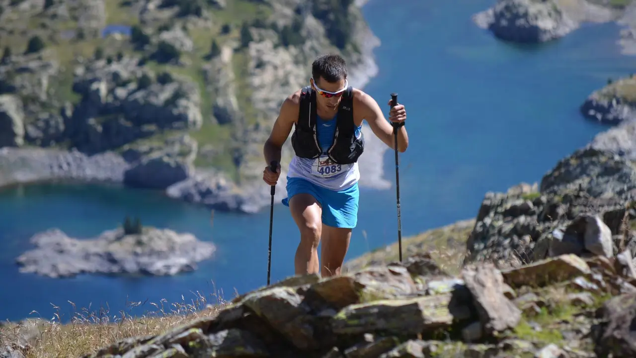 Un corredor de una anterior edici&oacute;n de la exigente 8k del Ultra Trail Valle de Tena. Foto:  Rafael Cored