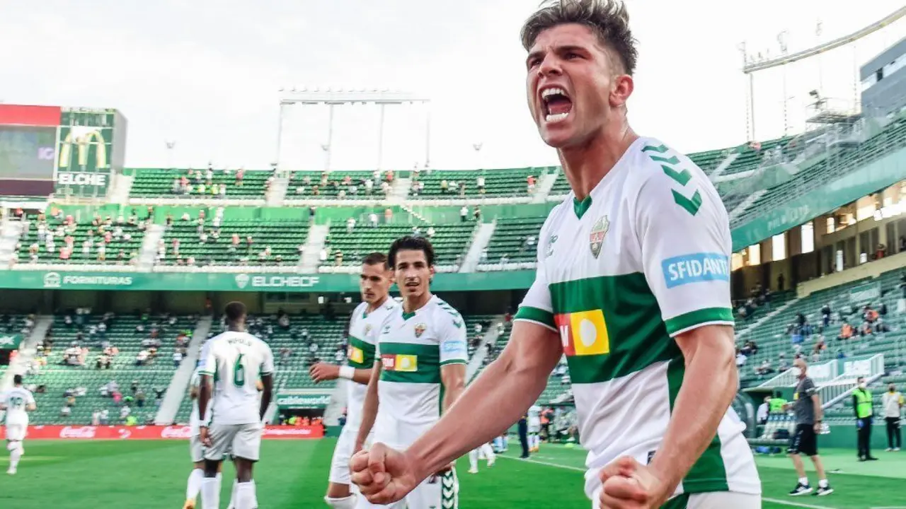 Ra&uacute;l Guti, en la celebraci&oacute;n de la permanencia del Elche. Foto: @ElcheCF