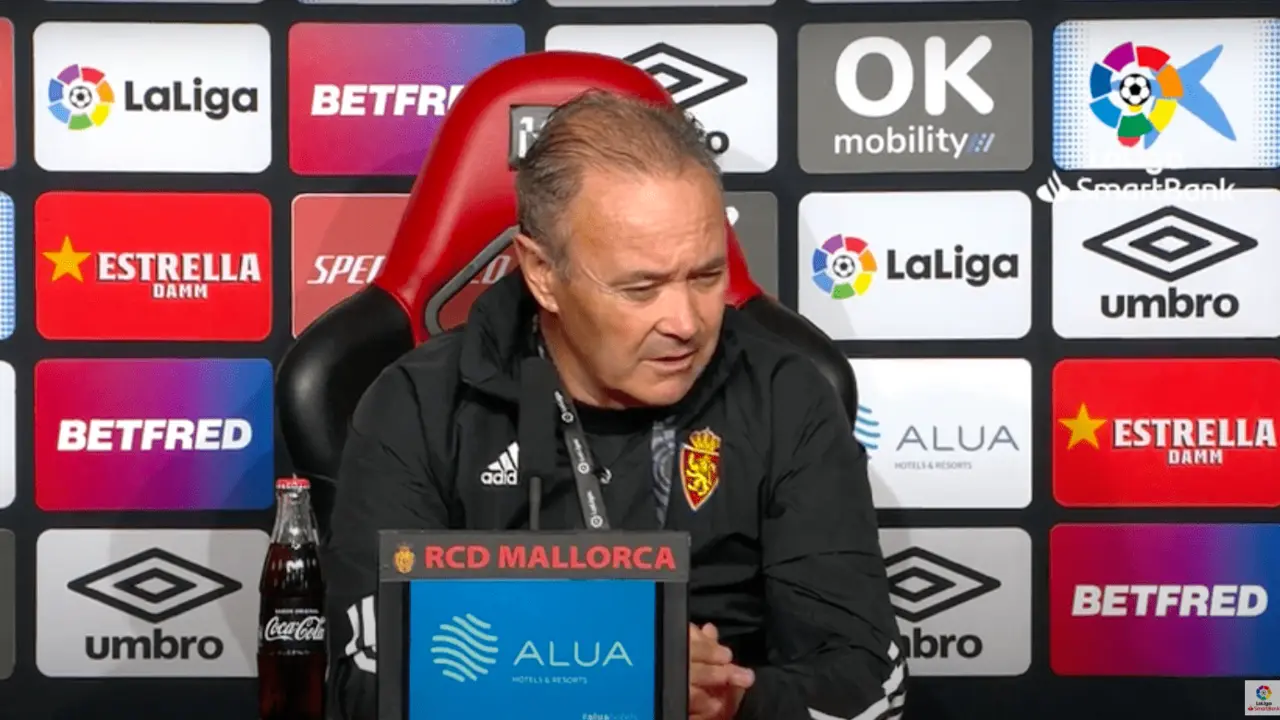 JIM atiende a los medios de comunicaci&oacute;n en el Visit Mallorca Estadi. Foto: LaLiga SmartBank