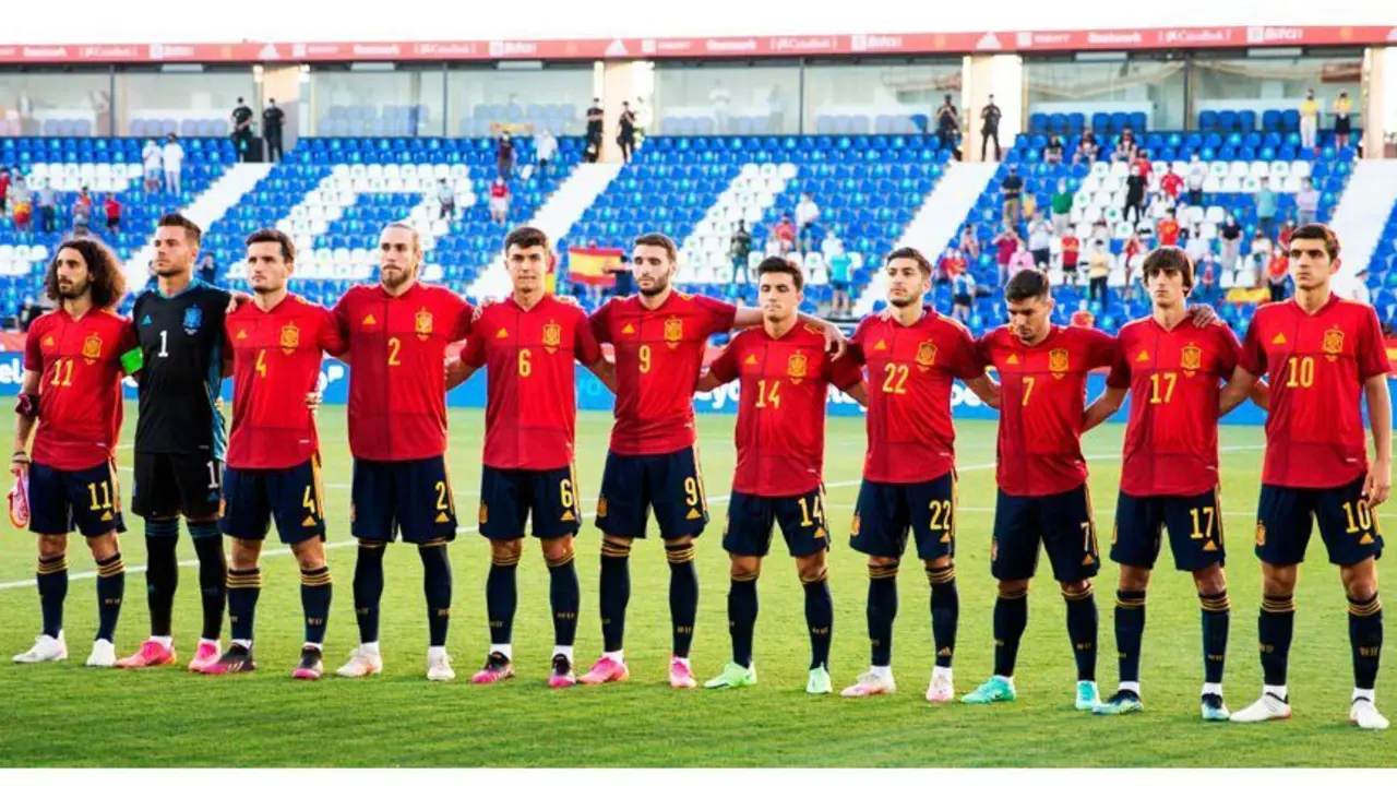 El once titular de la Selecci&oacute;n Espa&ntilde;ola contra Lituania. | Foto: Sefutbol
