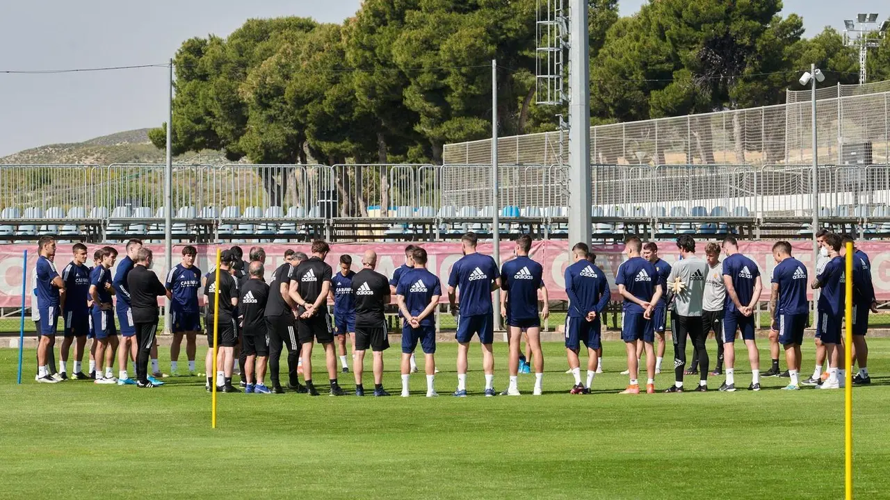 Los jugadores del Real Zaragoza en el &uacute;ltimo entrenamiento de la temporada 20-21. Foto: Real Zaragoza