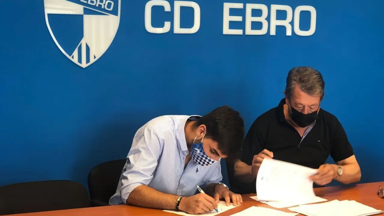 Cebollada, portero del primer equipo del CD Ebro para la pr&oacute;xima temporada.  Foto: CD Ebro