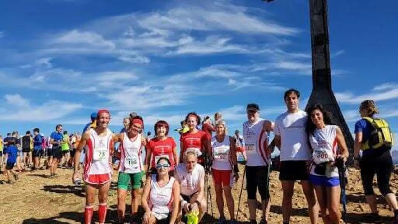 Participantes de la Subida a Oroel. | Foto: Club Atletismo Jaca