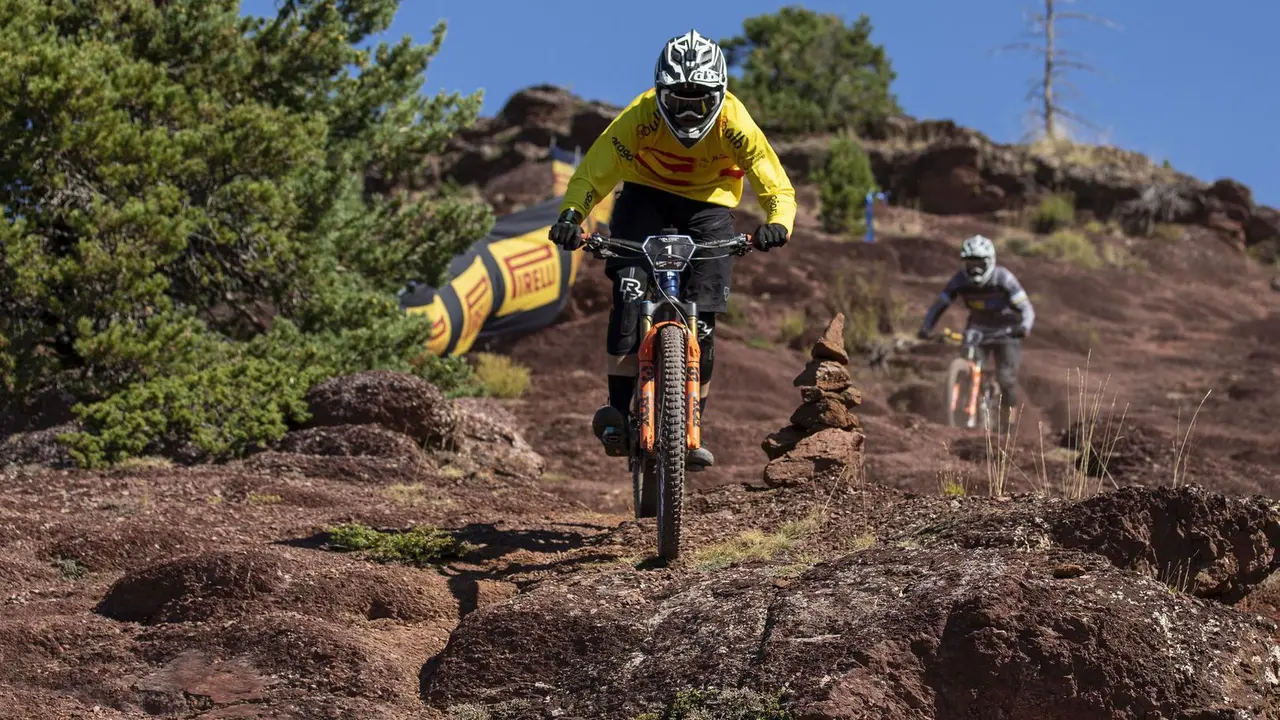 Los 'rider' siempre dejan im&aacute;genes espectaculares como la que acompa&ntilde;a la informaci&oacute;n. Foto: Puro Pirineos