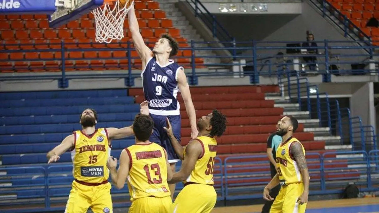 Hans Vanwijn, en un partido con el JDA Dijon. Foto: FIBA