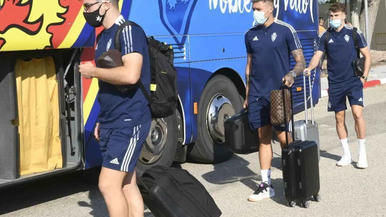 El Real Zaragoza emprende su camino hacia San Pedro del Pinatar. Foto: Real Zaragoza
