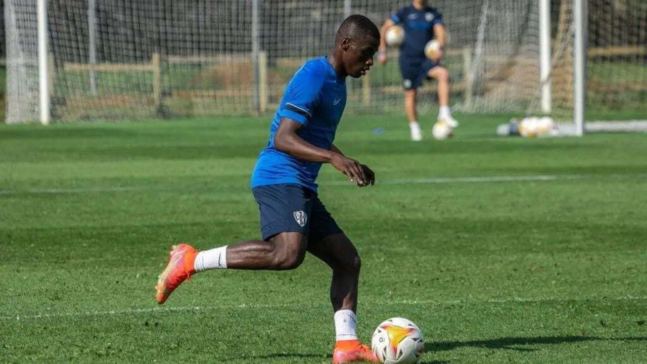 Juan Pe&ntilde;aloza durante el entrenamiento | Foto: SD Huesca