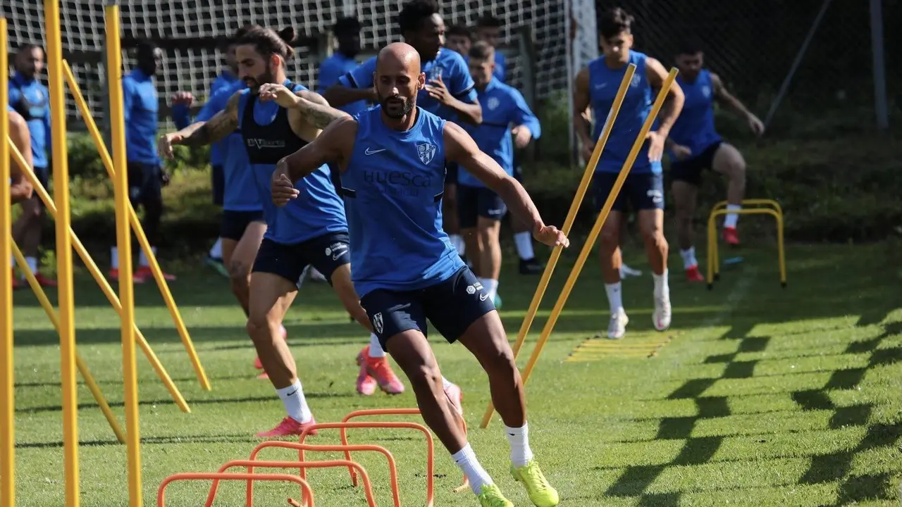 El equipo entrenando en Benasque. | Foto: SD Huesca