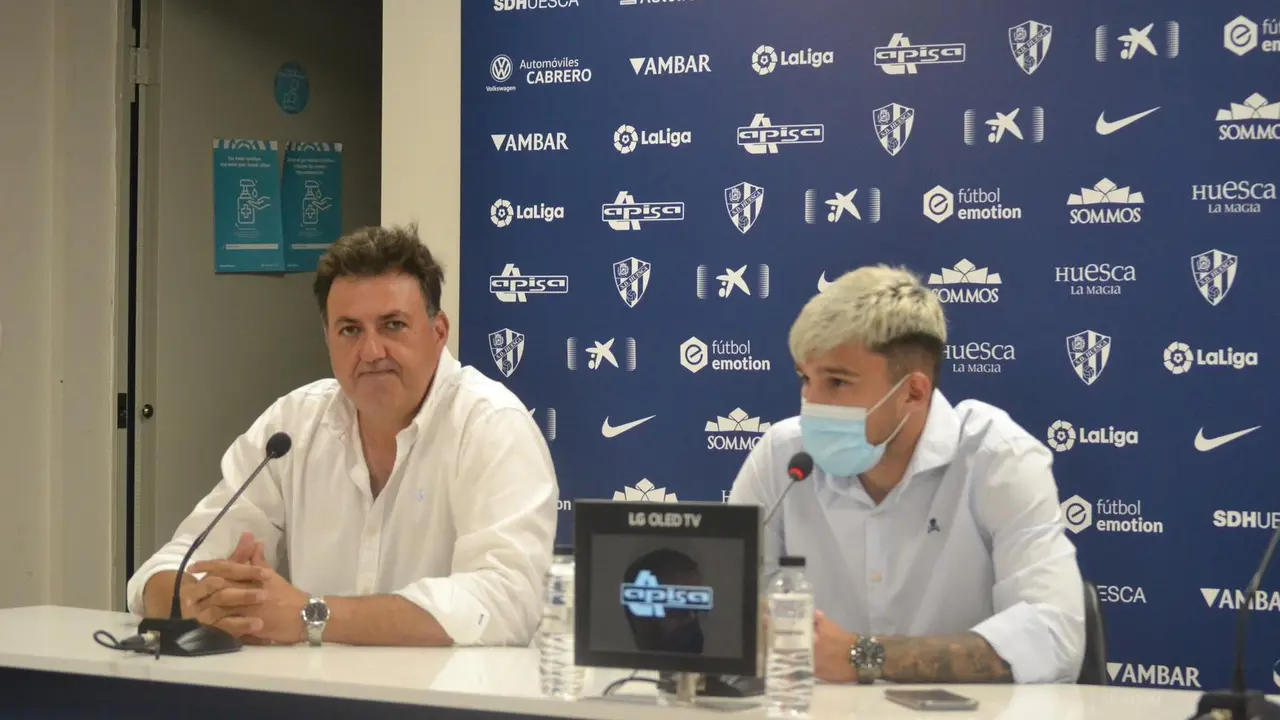 Manuel Torres en la sala de prensa de El Alcoraz | Foto: Sportaragon
