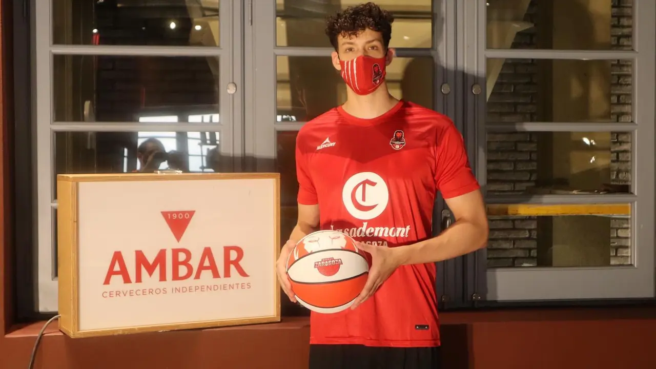 El belga Hans Vanwijn conf&iacute;a en llegar muy lejos en la FIBA Europe Cup. Foto: SPORTARAGON