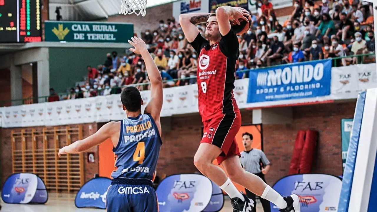 Dino Radoncic, en el partido ante Valencia. Foto: Casademont Zaragoza