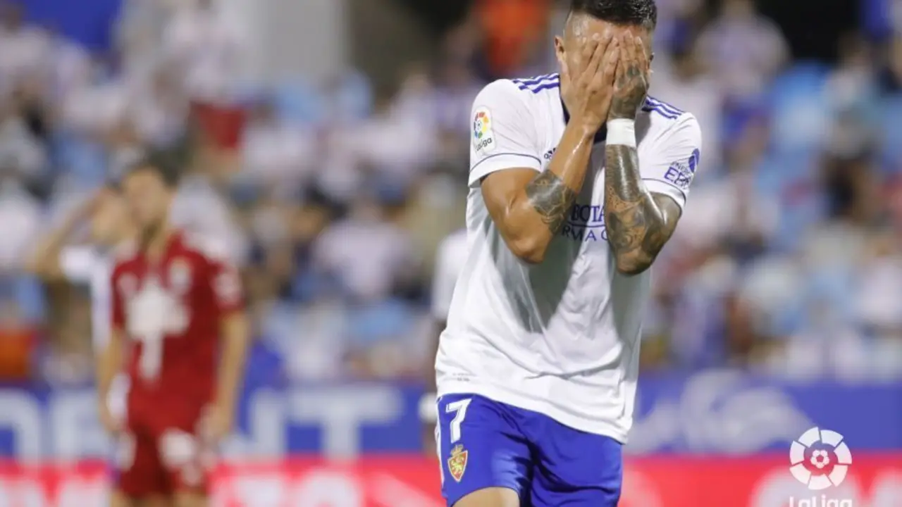 Juanjo Narv&aacute;ez se lamenta en La Romareda / Foto: La Liga