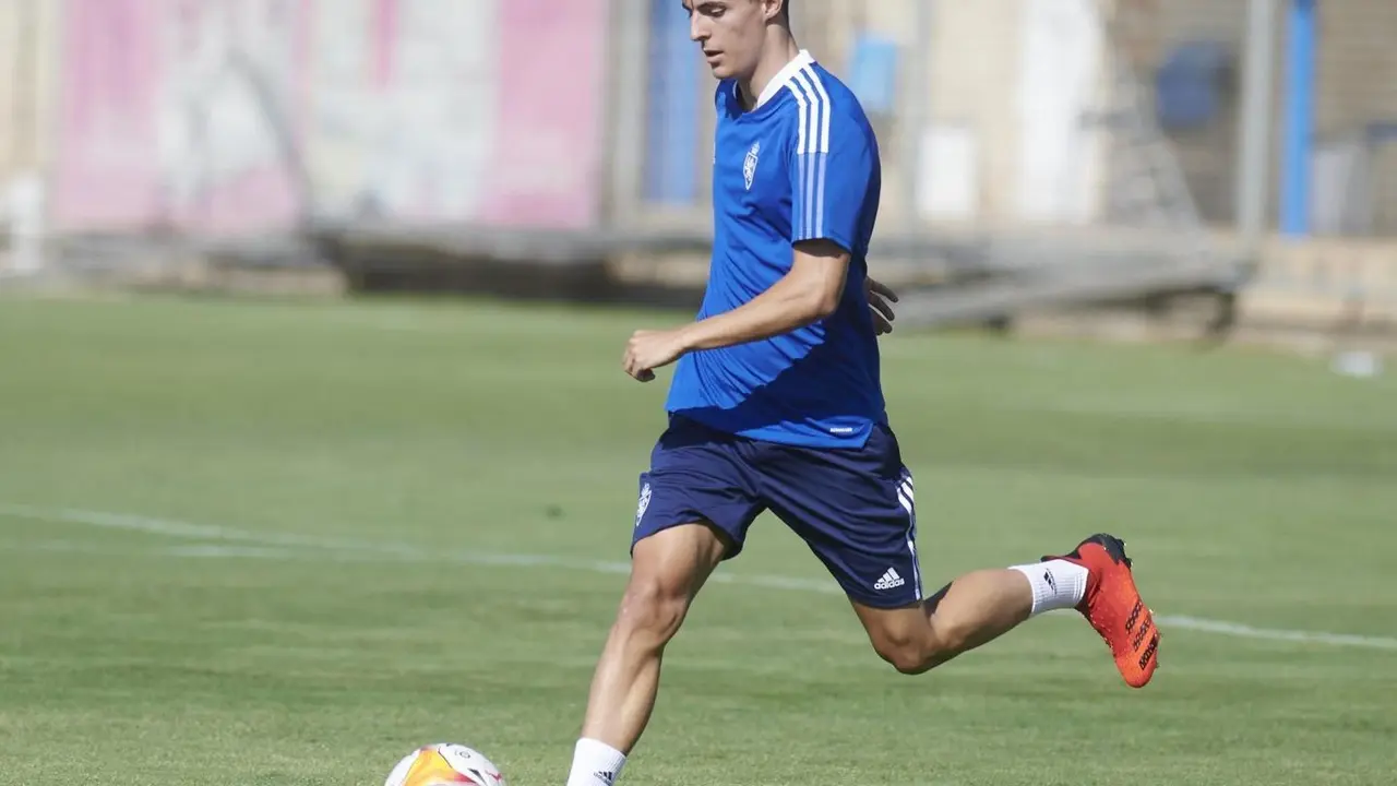 Alejandro Franc&eacute;s en un entrenamiento en la Ciudad Deportiva / Foto: Real Zaragoza