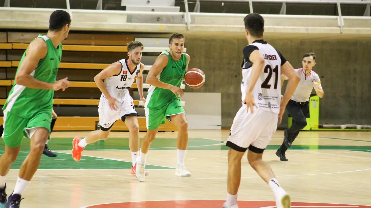 Jorge Lafuente, en el amistoso ante Navarra. Foto: Levitec Huesca