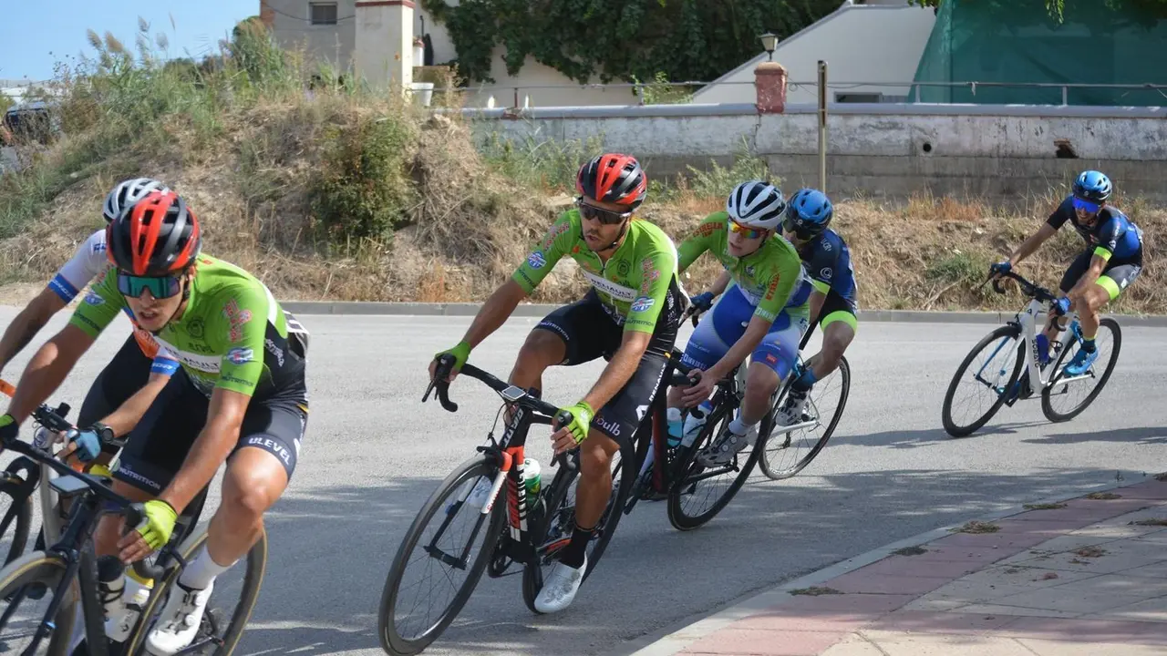 Ciclistas del CC Oscense en una imagen de archivo. Foto: Cedida