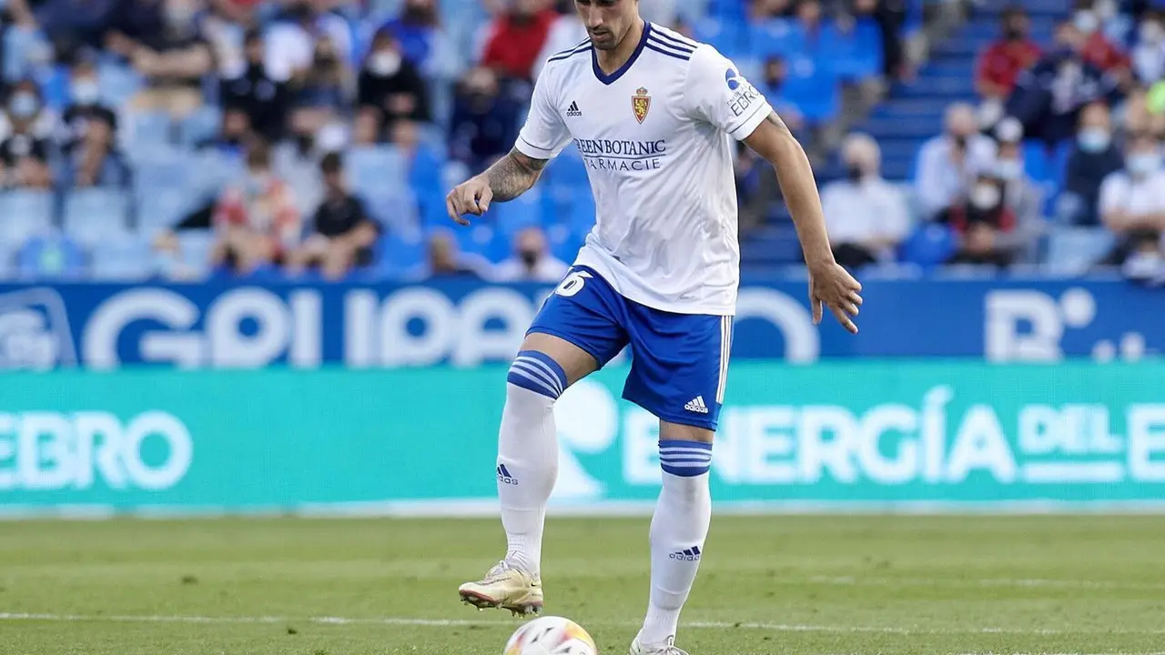 Eguaras, cerca de cerrar su salida del Real Zaragoza | Foto: Real Zaragoza