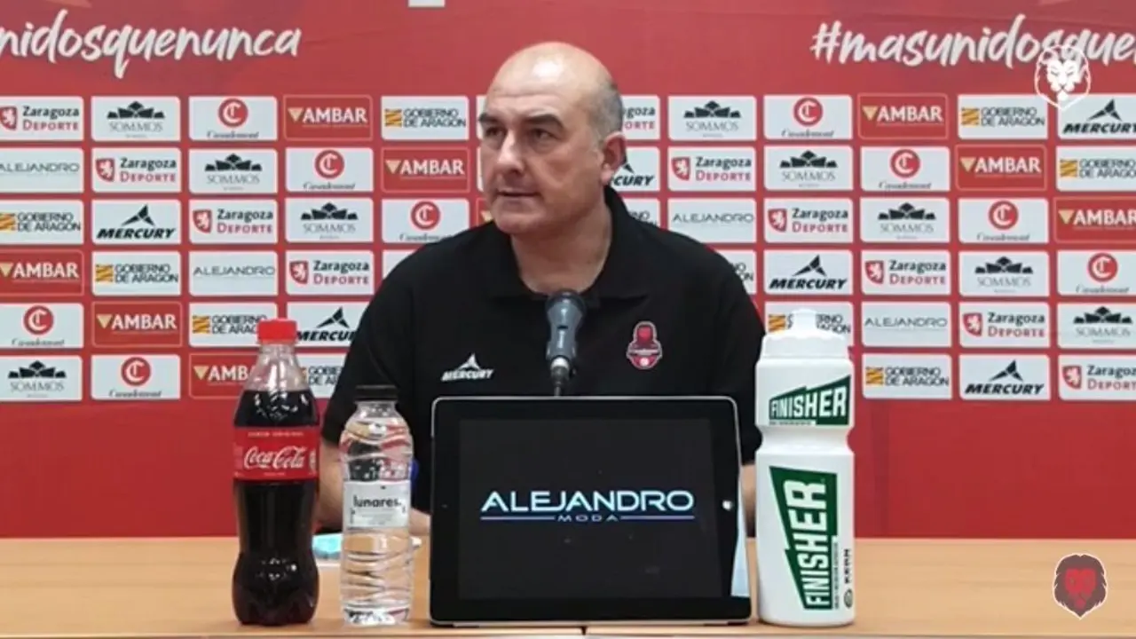 Jaume Ponsarnau, en sala de prensa. Fotograma del Casademont Zaragoza