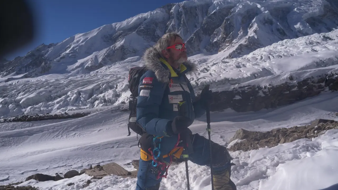 I&ntilde;aki &Aacute;lvarez, en su anterior expedici&oacute;n al Manaslu, protagonista de Planeta Monta&ntilde;a by Huesca La Magia. Foto: Cedida