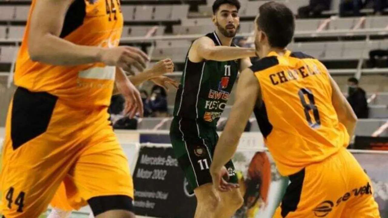 Nacho Gir&aacute;ldez, en un partido de la temporada pasada. Foto: C. Pascual