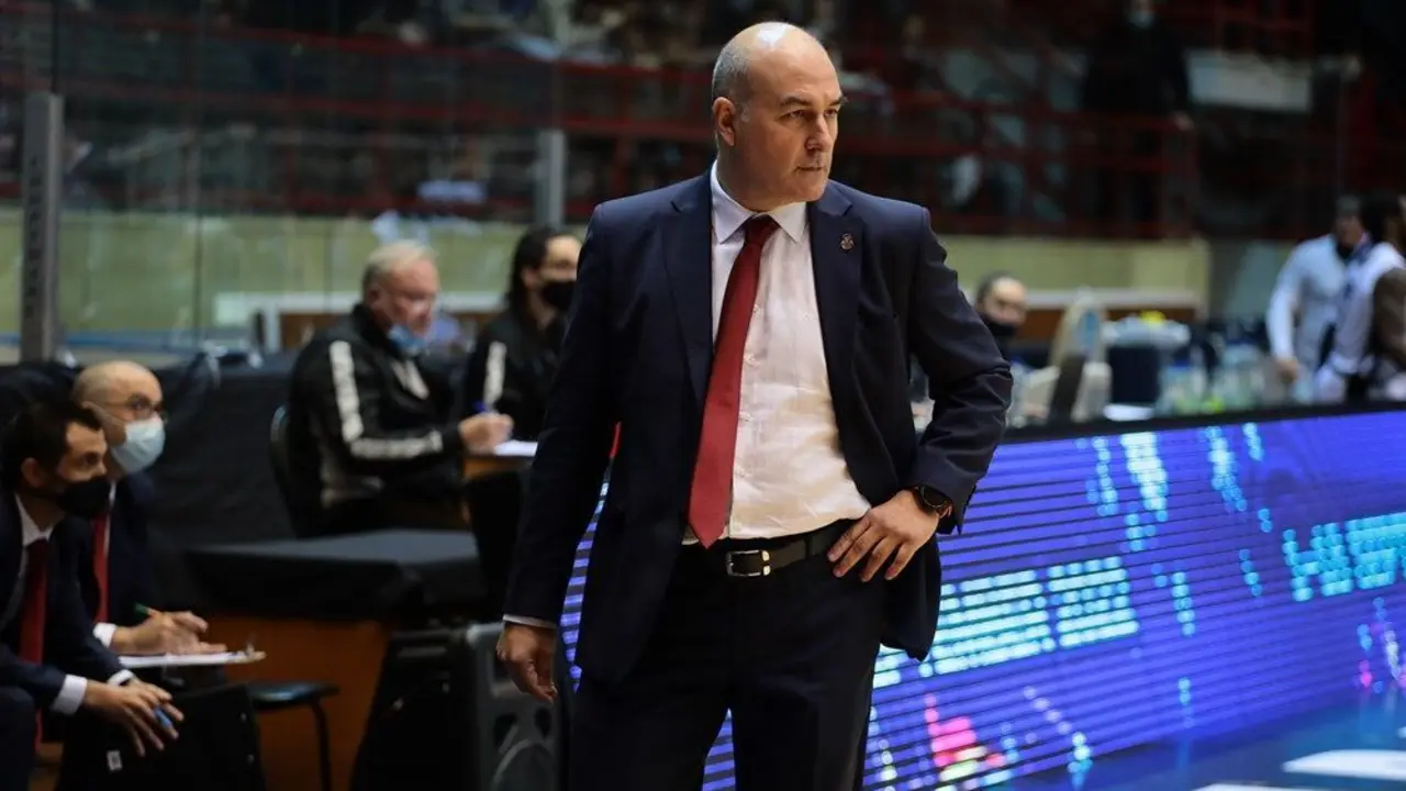 Jaume Ponsarnau, este mi&eacute;rcoles en el partido en Saratov. Foto: FIBA