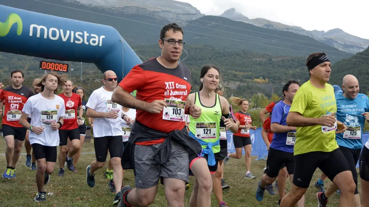 Villan&uacute;a recupera el cross del Juncaral. En la imagen, la salida de 209. Foto: Villan&uacute;a