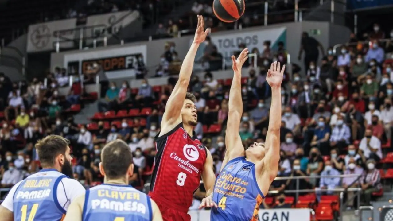 Hans Vanwijn, ante Valencia. Foto: Esther Casas / Casademont Zaragoza