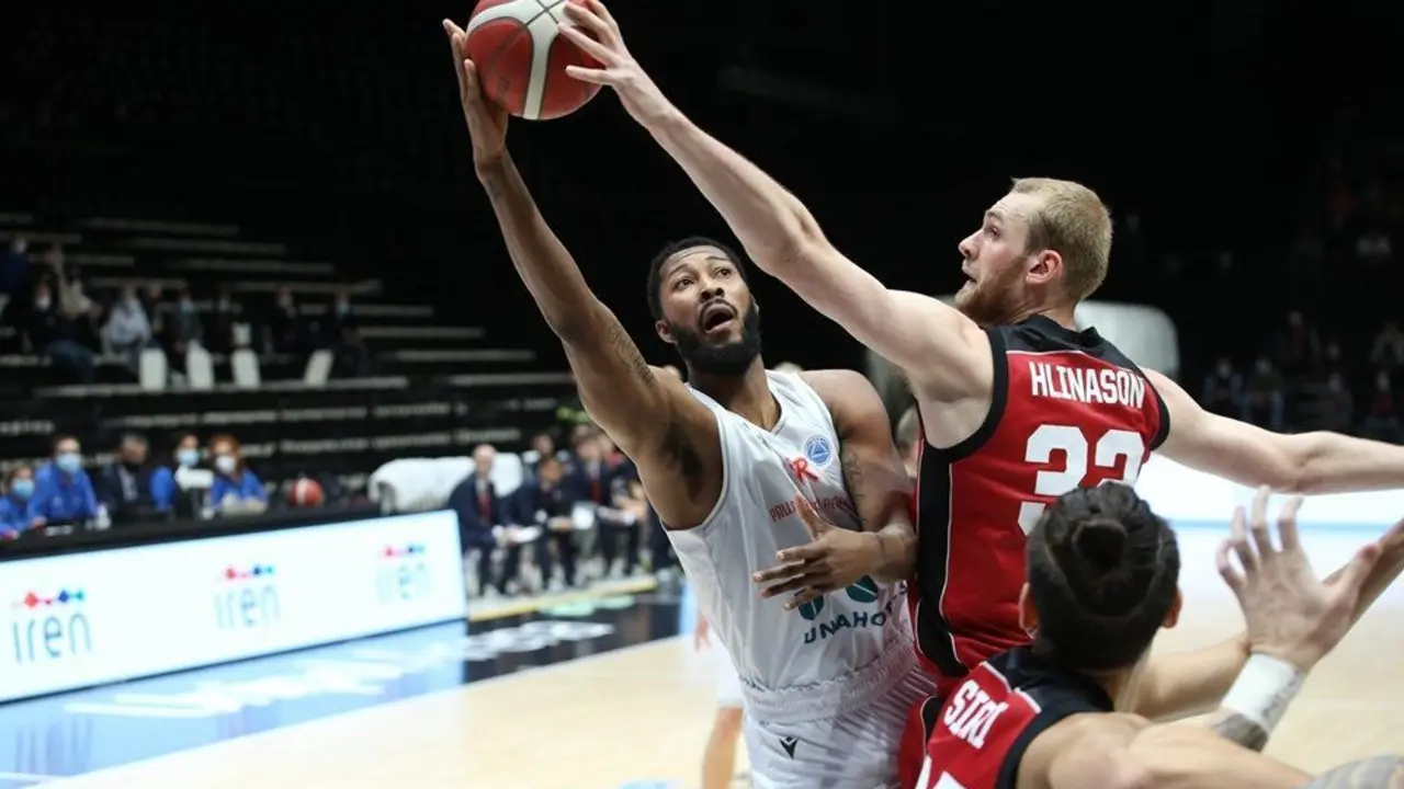 Hlinason, en un partido de FIBA Europe Cup. Foto: FIBA