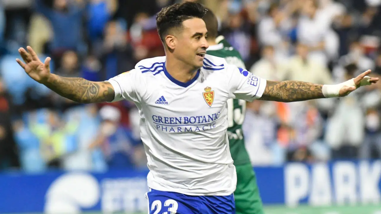 Nano Mesa celebra su primer gol en La Romareda | Foto: Real Zaragoza