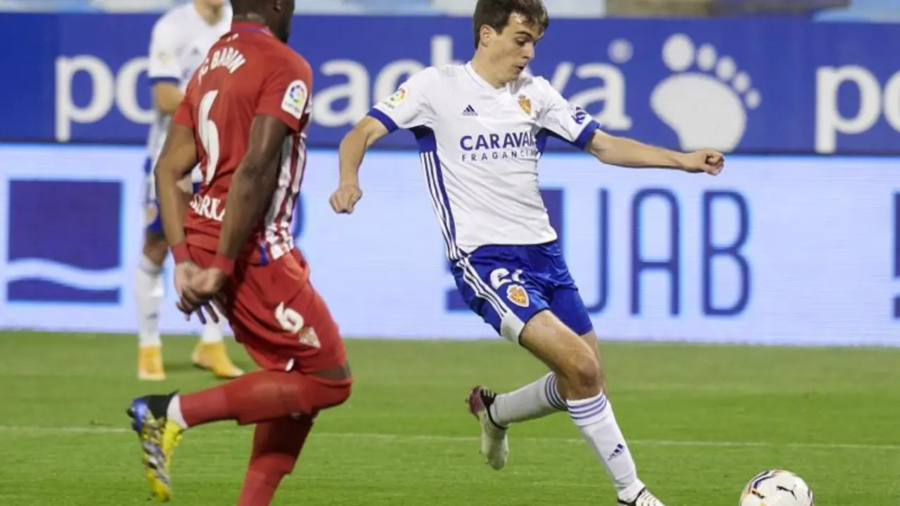 Francho y Babin, en el &uacute;ltimo Real Zaragoza-Sporting de Gij&oacute;n disputado en La Romareda. | Foto: Real Zaragoza