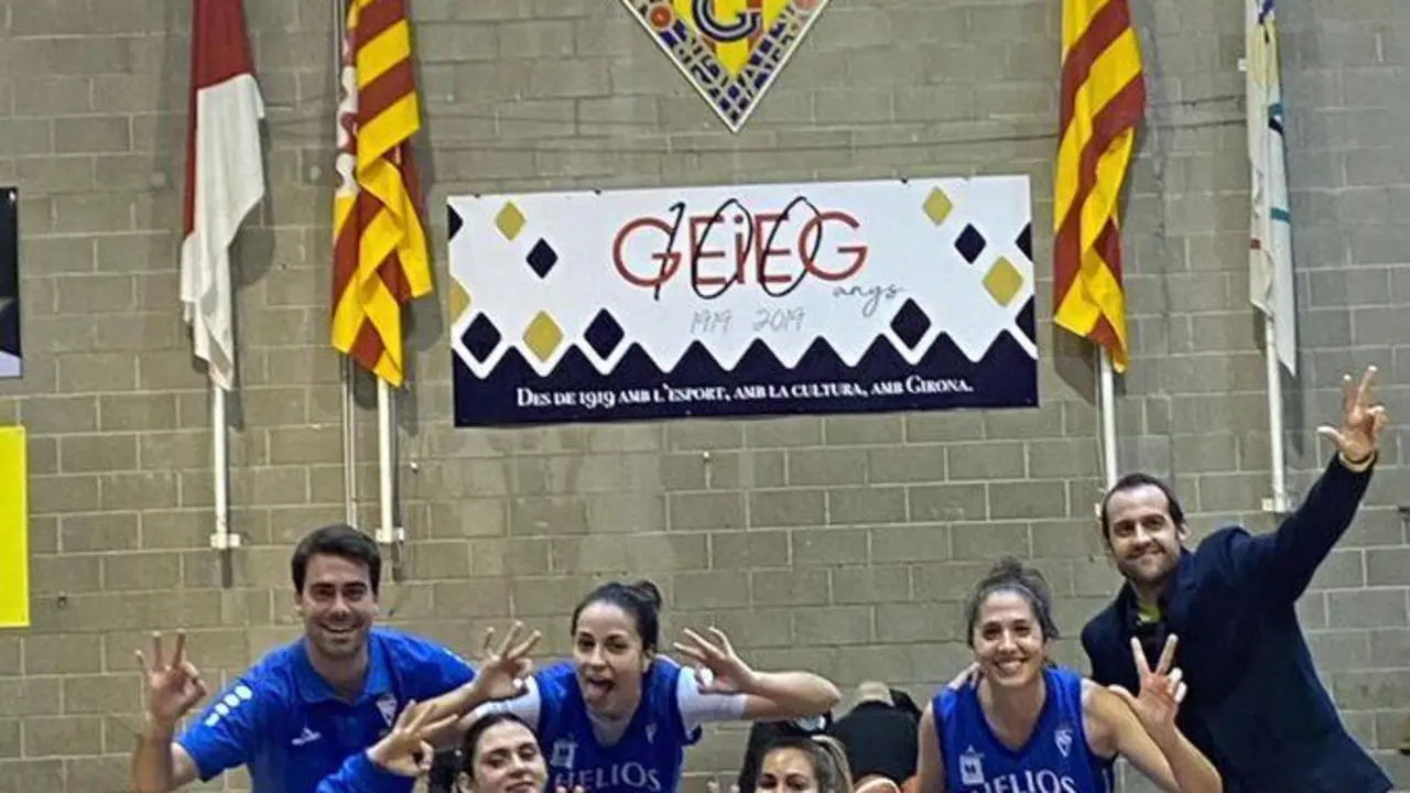 El Helios, exultante con el triunfo. Foto: CN Helios Basket