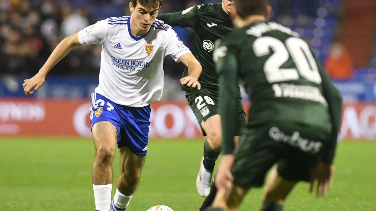 Francho Serrano busc&oacute; una reacci&oacute;n que nunca lleg&oacute; en La  Romareda | Foto: Real Zaragoza