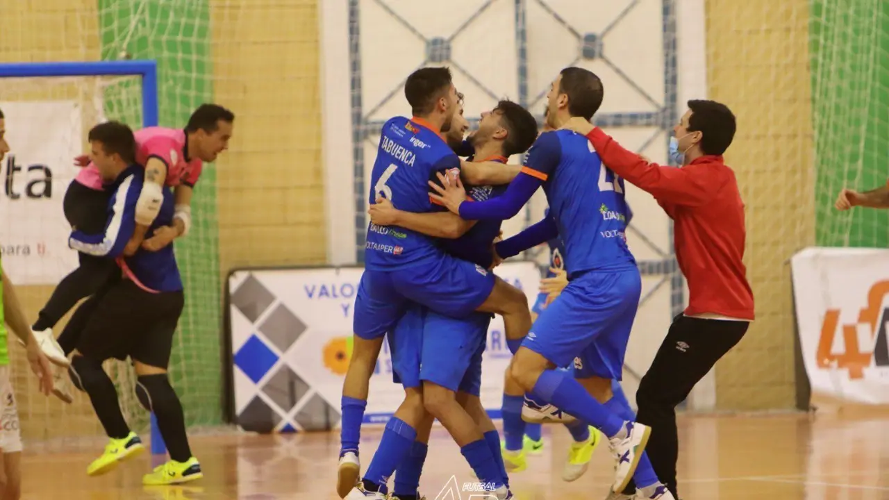 Celebraci&oacute;n de los jugadores del Colo tras eliminar a Palma. Foto: Andrea Royo L&oacute;pez